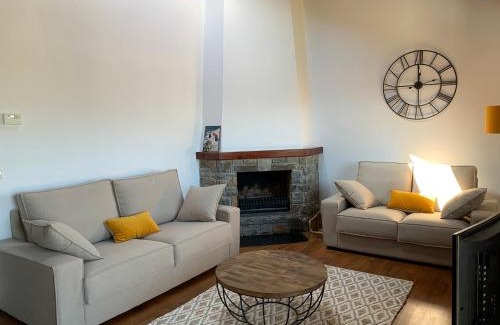 Urtx Apartment | Family-Friendly Retreat at CAN PLANAS - Guest Rated 9.3/10