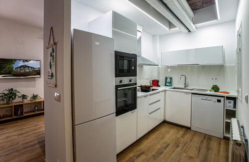 Ripoll Apartment | Pet-Friendly Escape at Can Prat Loft, Rated 8.9/10