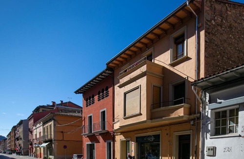 Ripoll Apartment | Pet-Friendly Escape at Can Prat Loft, Rated 8.9/10