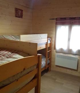 Superbolquere Ski Chalet | Discover Can PUGAT: Family and Pet-Friendly Retreat