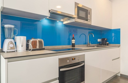 Costitx House | Discover Can Rei: Enchanting Village House with Spa & WiFi