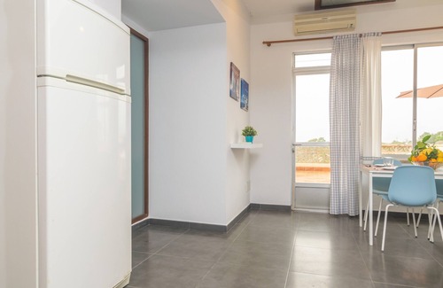 Costitx House | Discover Can Rei: Enchanting Village House with Spa & WiFi