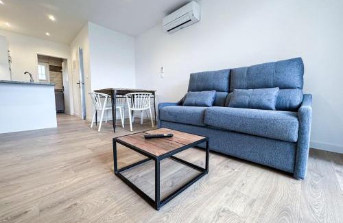 Torroella de Montgri Apartment | Cozy Oceanfront Apartment 80m from Cala Montgo Beach