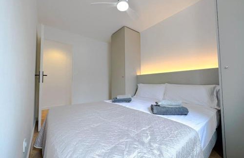 Torroella de Montgri Apartment | Beachfront Can Romy Apartment T2 - Steps from Cala Montgo