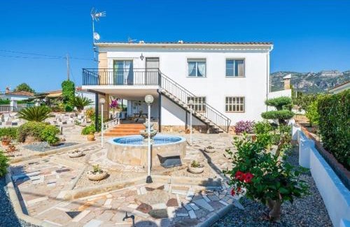Alcanar Apartment | Top-Rated Family Stay at Can Sant Joan - Rated 9.6/10!