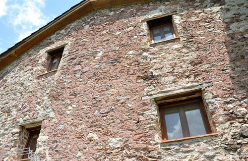 Rocabruna House | Experience Can Simonet de Rocabruna with a Cozy Kitchen