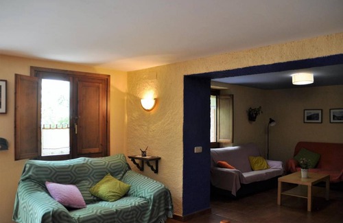 Rocabruna House | Experience Can Simonet de Rocabruna with a Cozy Kitchen