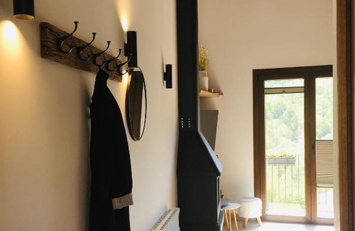 Vilallonga de Ter Ski Chalet | Discover Can Sunyer: Pet-Friendly Retreat with 9.7 Rating