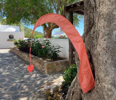Sant Joan de Labritja Villa | Explore Can Tierra Roja: Pet-Friendly Oceanfront Retreat