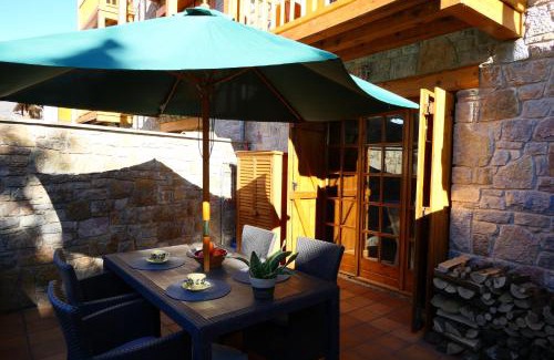Vilallonga de Ter Apartment | Relax at Can Vilà - Vall de Camprodon, Pet-Friendly Retreat