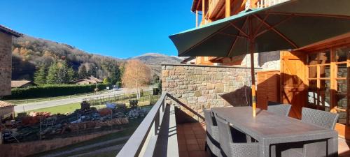 Vilallonga de Ter Apartment | Relax at Can Vilà - Vall de Camprodon, Pet-Friendly Retreat