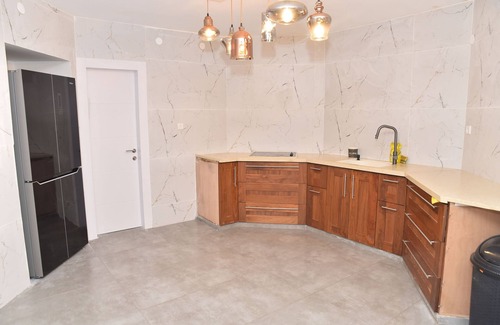 Safed Villa | Canaan Safed Estate ~ Pool ~ Jacuzzi ~Sauna~ Games