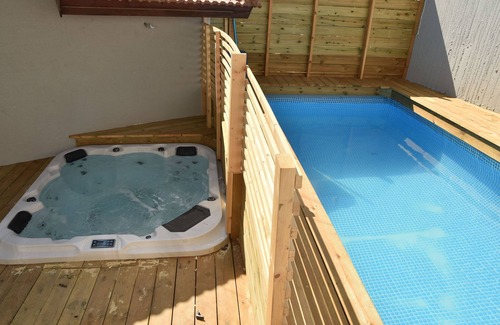 Safed Villa | Canaan Safed Estate ~ Pool ~ Jacuzzi ~Sauna~ Games