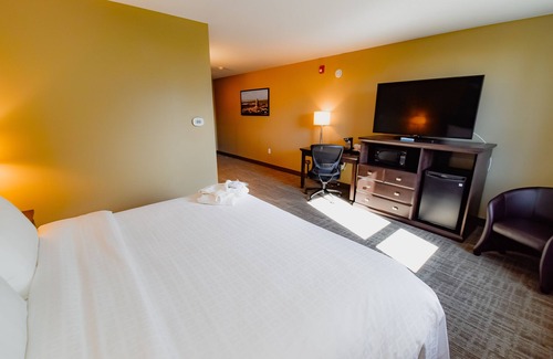 Regent Hotel | Discover Canad Inns Destination Centre Transcona with Pool & Spa