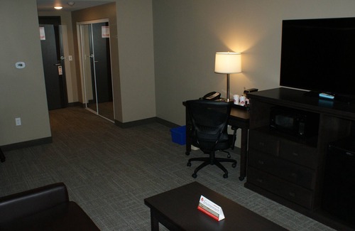 Winnipeg Hotel | Discover Canad Inns Destination Centre Windsor Park Today