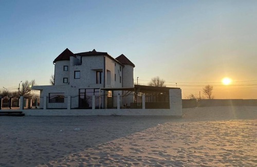Eforie Nord Apartment | Canada Castle -Luxury Vila & Apartment with Sea View