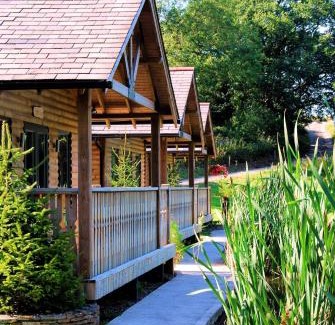 Nantgarw Hotel | Discover Canada Lodge and Lake: Family-Friendly Retreat