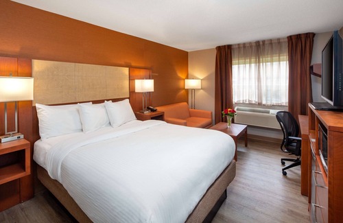 Richmond Hill Hotel | Budget-Friendly Stay at Canada's Best Value Inn Richmond Hill