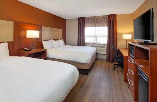 Richmond Hill Hotel | Budget-Friendly Stay at Canada's Best Value Inn Richmond Hill
