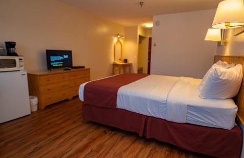Whitehorse Hotel | Pet-Friendly Canada’s Best Value Inn - Riverview Hotel Stay