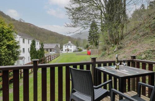 Keswick House | Cozy Canadian Cabin 37: Pet and Child Friendly Retreat