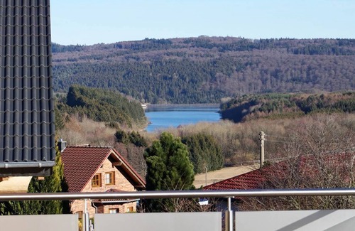 Langweiler Ski Chalet | Scenic Canadian Log Cabins with Lake & National Park Views