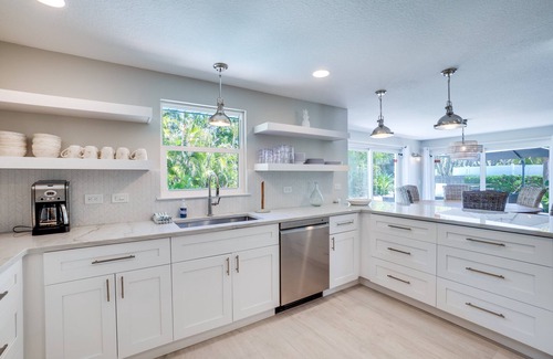 Anna Maria House | Unforgettable C-View by SeaBreeze Vacation Experience