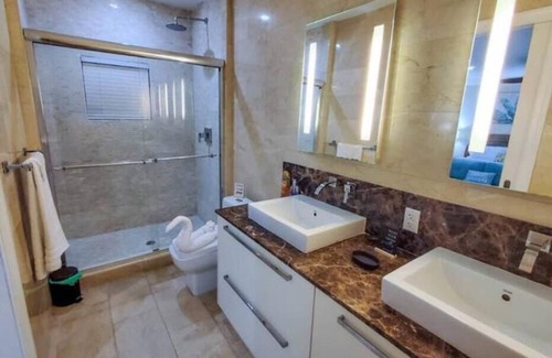 Bahamia West Condo | Canal front Comfort Dock slip available