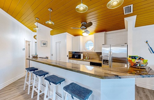 Key Largo House | Idyllic Canal-Front Retreat with Hot Tub and Kayaks