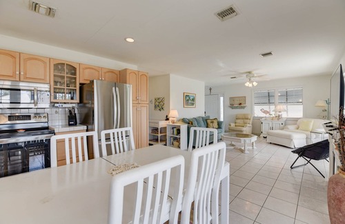 Breezeswept Beach Estates House | Inviting Breezy Keys: 2 Bedroom Canal Front Retreat