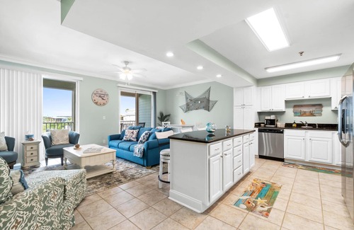 Mexico Beach Condo | Cozy Condo with Pool and Ocean View Steps from the Beach