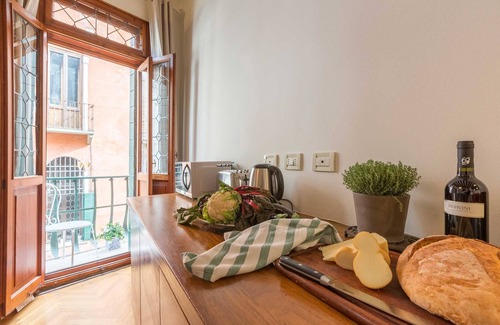 Castello Apartment | Top-Rated Canal View Apartment with Family-Friendly Amenities