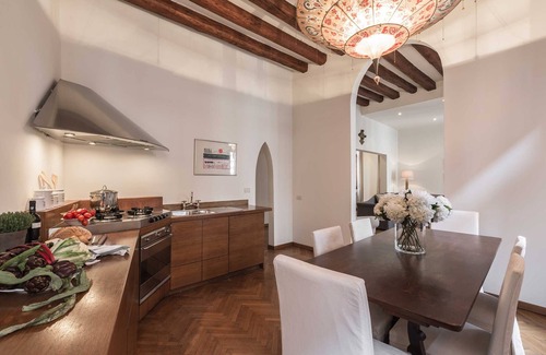 Castello Apartment | Top-Rated Canal View Apartment with Family-Friendly Amenities