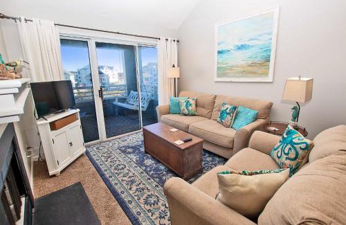 Manteo House | Canalfront Escape: Pool, Tennis & Ocean Views Await!
