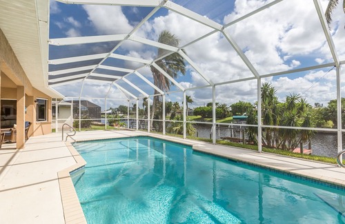 Cape Coral House | Canalfront Retreat with Heated Pool & Kayaks - 10/10 Rating