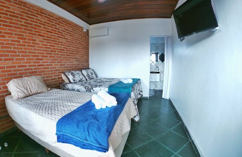 Cananeia Hotel | Discover Cananéia: Family-Friendly Stay with Breakfast
