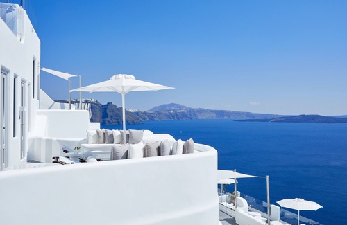 Oia Apartment | Indulge in Canaves Sunday: 5-Star Oceanfront Retreat