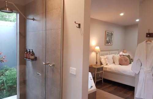 Hepburn House | Experience Candlebark Cottage with a 9.4/10 Guest Rating