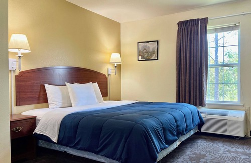Blanco Hotel | Discover Candlelight Inn & Suites: Top-Rated Near McAlester