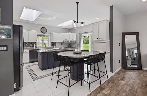 Danbury House | Experience Candlewood Lakefront: 180° Views & Pool Access