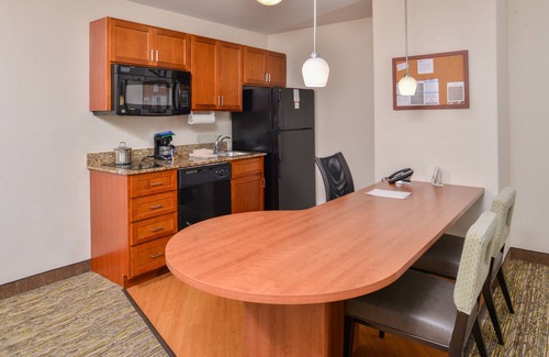 Abilene Hotel | Comfort at Candlewood Suites ABILENE: Pool, Spa & More