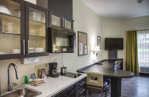 Walnut Creek Business Park Hotel | Discover Candlewood Suites Austin North: Guest Rated 8.8/10