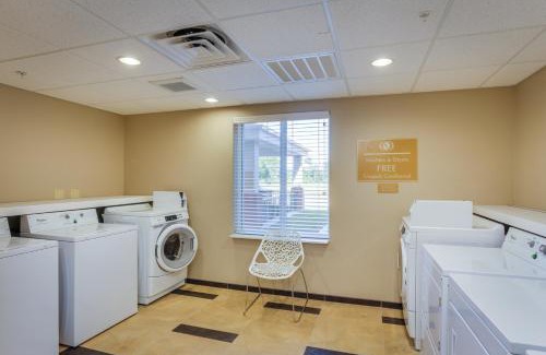 Bryan Hotel | Discover Candlewood Suites College Station: Pet-Friendly Stay