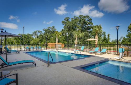 Bryan Hotel | Discover Candlewood Suites College Station: Pet-Friendly Stay