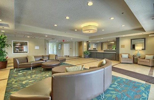 Grove City Hotel | Comfortable Candlewood Suites Columbus - Family-Friendly Getaway