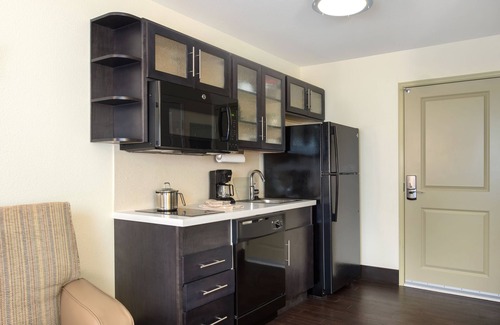 Columbia Hotel | Top-Rated Candlewood Suites Columbia East with Great Amenities