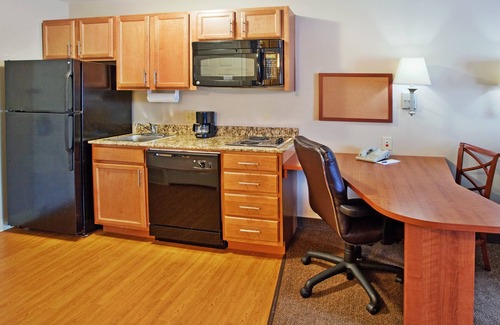 Columbus Hotel | Inviting Candlewood Suites Columbus Fort Benning Awaits You