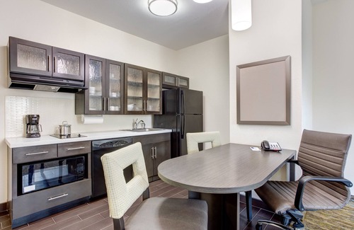 Cut Off Hotel | Candlewood Suites Cut Off: Top-Rated Amenities & Comfort