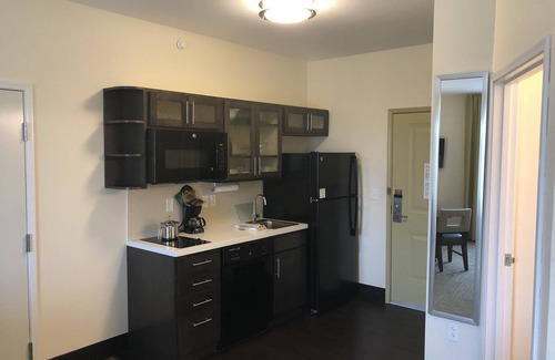 El Dorado Hotel | Pet-Friendly Candlewood Suites El Dorado with Great Amenities