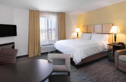 Enid Hotel | Comfortable Candlewood Suites Enid with Family-Friendly Perks